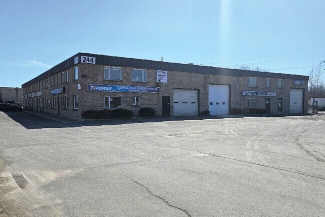 Plus de détails pour 244 Dalton Av, Kingston, ON - Industriel à louer