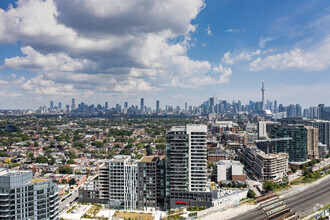 11 Peel Ave, Toronto, ON - AÉRIEN  Vue de la carte