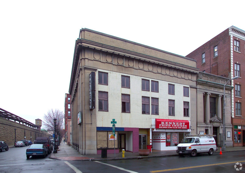 1675 Main St, Springfield, MA à vendre - Photo du bâtiment - Image 2 de 2