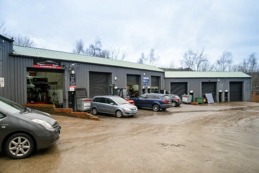 Manchester Rd, Linthwaite à louer - Photo du bâtiment - Image 3 de 31