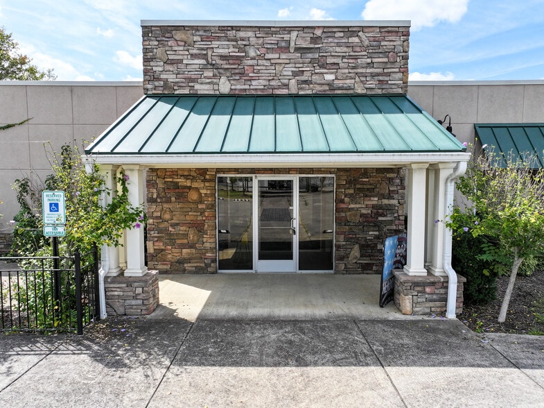 904-918 Snapps Ferry Rd, Greeneville, TN for sale - Building Photo - Image 3 of 10