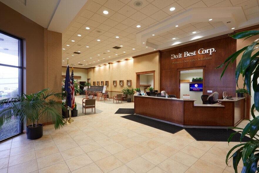 6502 Nelson Rd, Fort Wayne, IN à louer - Photo du bâtiment - Image 2 de 6