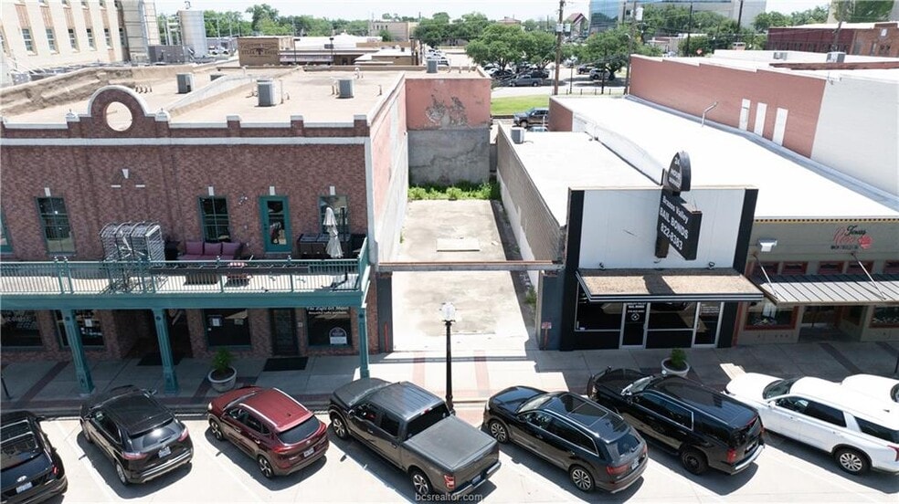 209 North Main St, Bryan, TX for sale - Primary Photo - Image 1 of 21