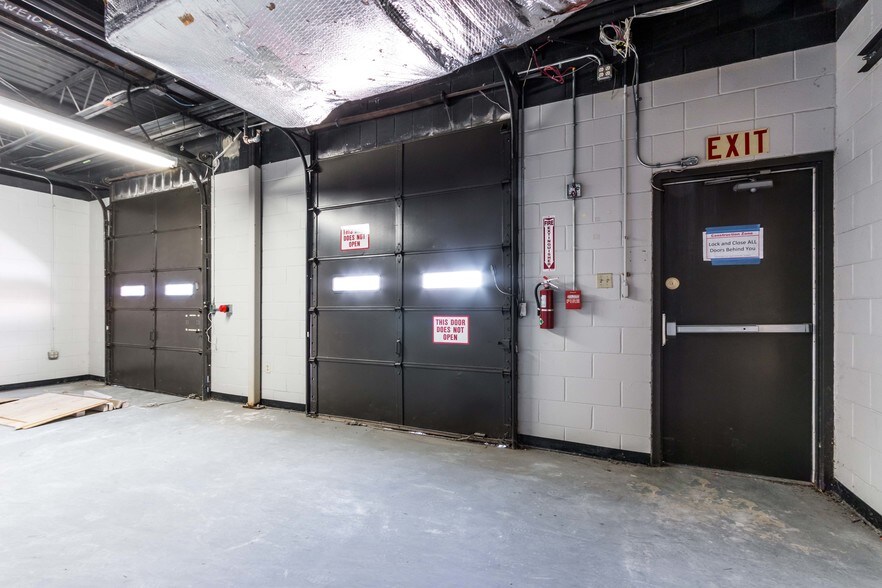 2201 Donley Dr, Austin, TX à louer - Photo intérieure - Image 2 de 28