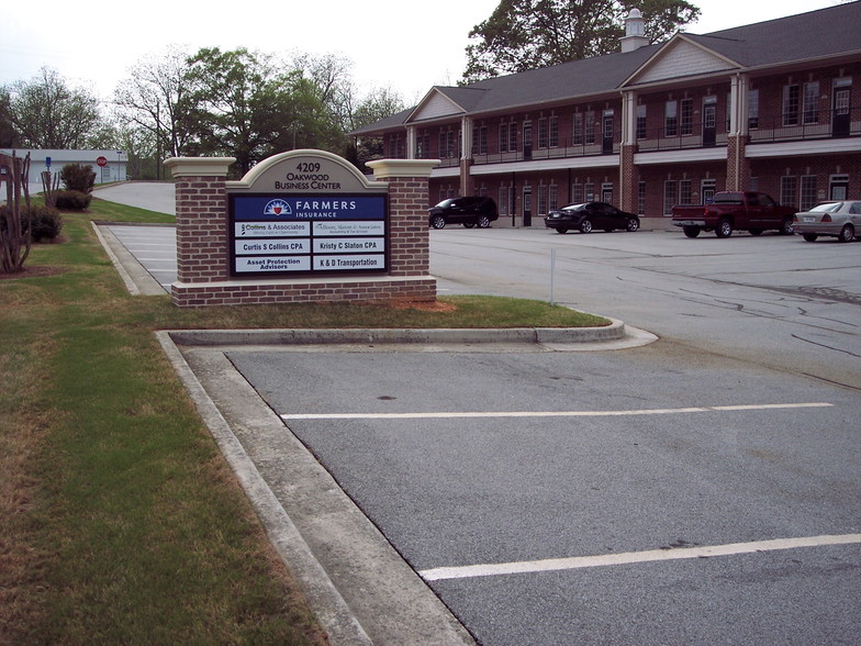 4209 Oakwood Rd, Oakwood, GA for sale - Primary Photo - Image 1 of 1