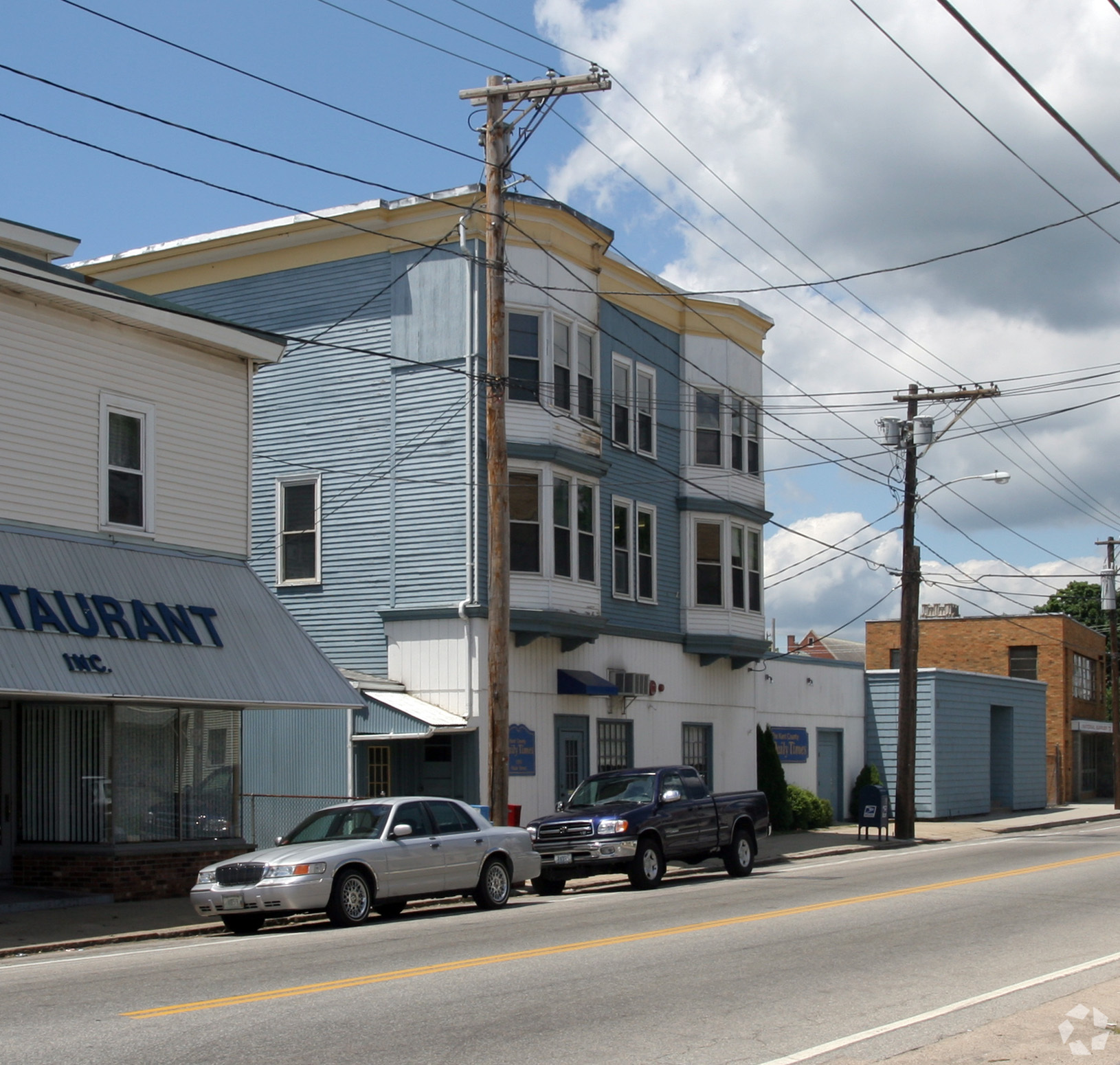 1353 Main St, West Warwick, RI à vendre Photo du bâtiment- Image 1 de 1