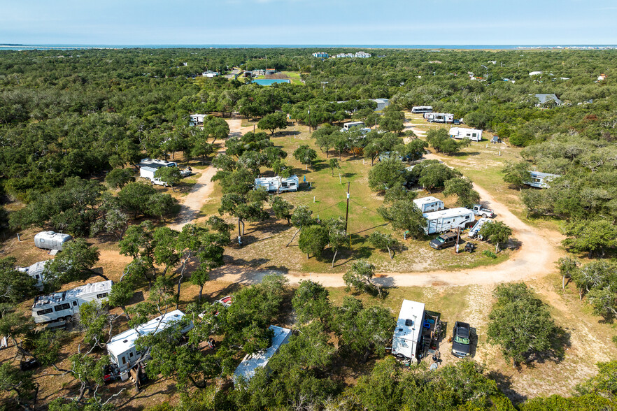 221 N Palmetto Ave, Rockport, TX for sale - Building Photo - Image 2 of 29