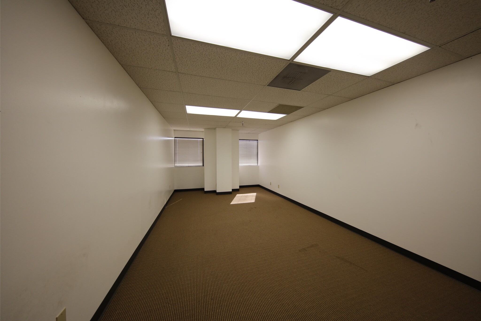 9800 N Lamar Blvd, Austin, TX for lease Interior Photo- Image 1 of 6
