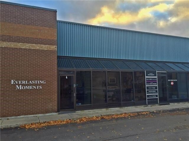 146 W Beaver Creek Rd, Richmond Hill, ON for sale - Building Photo - Image 3 of 5