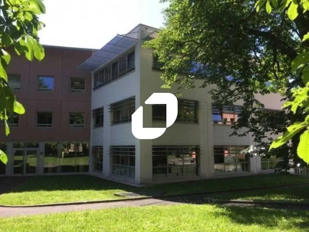 Office in Écully for lease Building Photo- Image 1 of 12