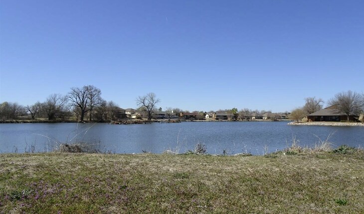 10017 S Pennsylvania, Oklahoma City, OK for lease - Building Photo - Image 2 of 3