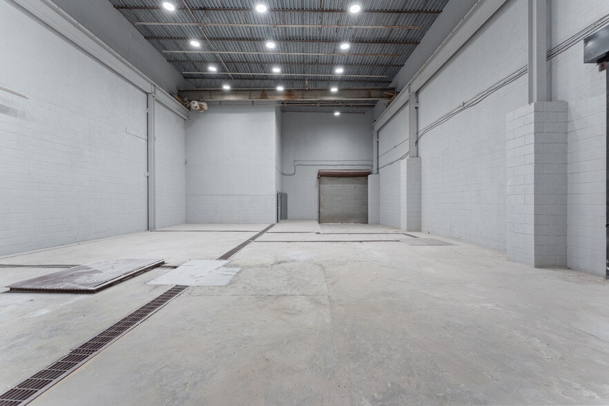 470 Belleville Tpke, North Arlington, NJ for sale - Interior Photo - Image 3 of 41