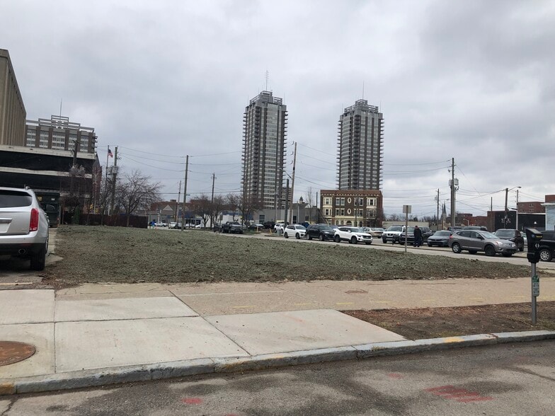 701 N Pennsylvania St, Indianapolis, IN for sale - Building Photo - Image 2 of 5