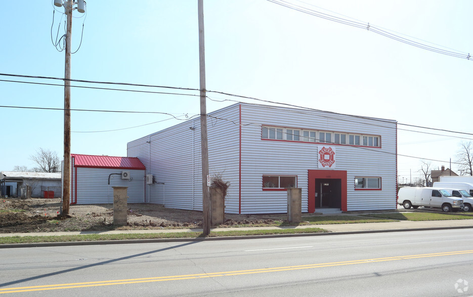 1166-1168 Cleveland Ave, Columbus, OH for lease - Primary Photo - Image 1 of 4