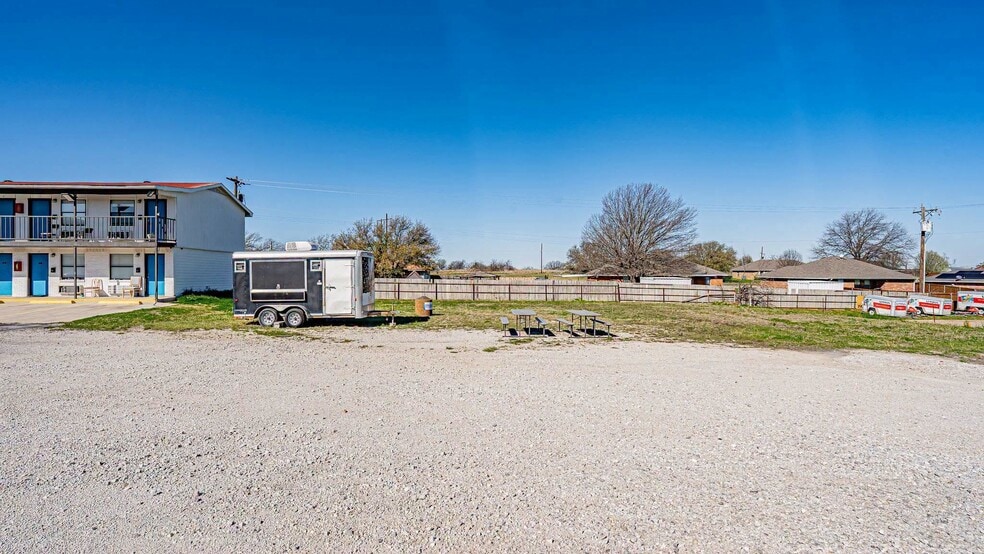 200 South Hwy, Alvord, TX for lease - Building Photo - Image 3 of 7