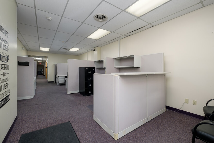 87 Olive St, Gallipolis, OH for sale - Building Photo - Image 3 of 37