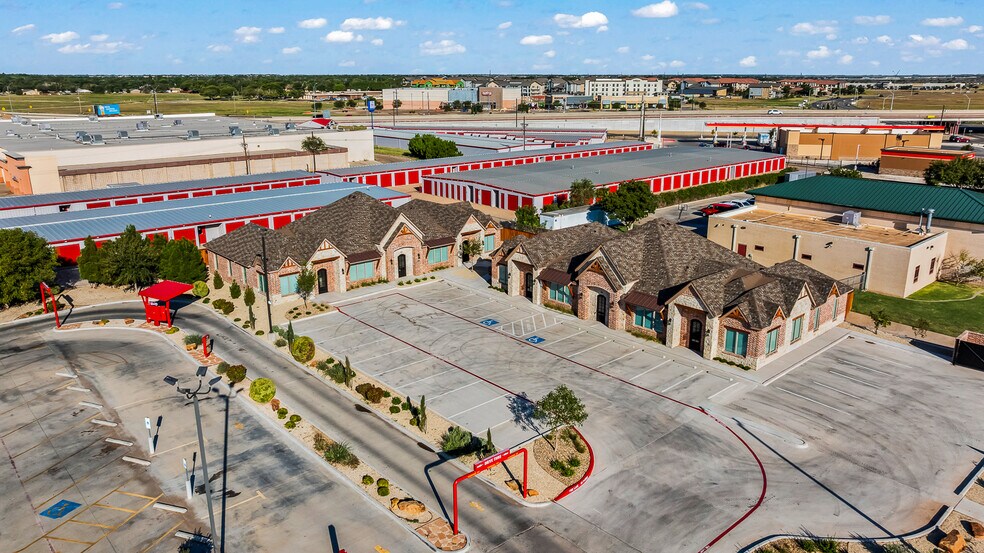 206 Slide Rd, Lubbock, TX for lease - Building Photo - Image 1 of 48