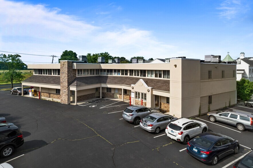1353 Boston Post Rd, Madison, CT à louer - Photo du bâtiment - Image 1 de 18