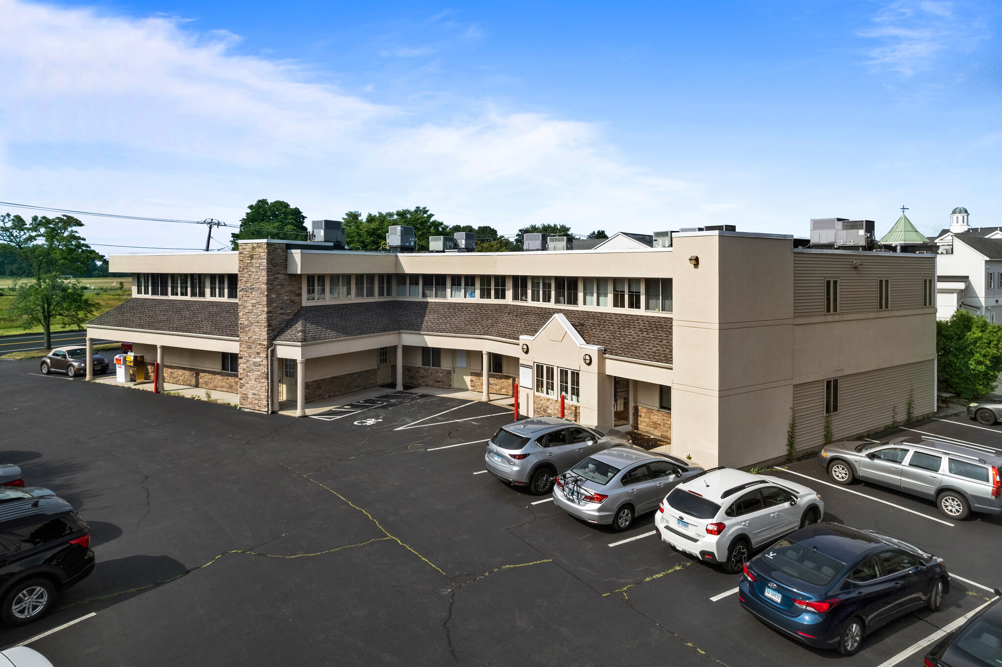 1353 Boston Post Rd, Madison, CT for lease Building Photo- Image 1 of 19