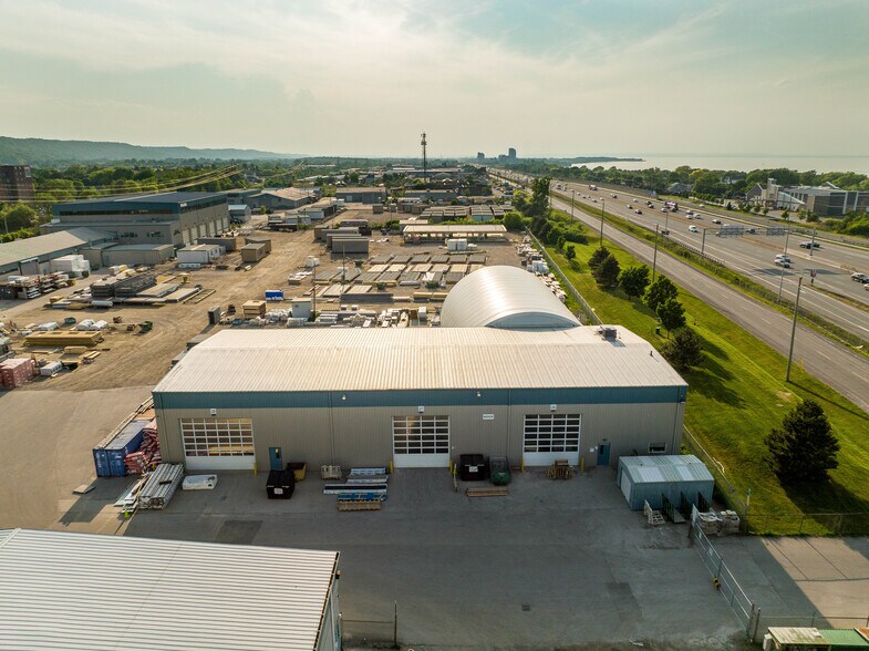 115 South Service Rd, Grimsby, ON à vendre - Photo du bâtiment - Image 3 de 15