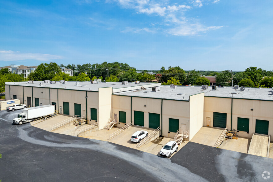 1690 Roberts Blvd, Kennesaw, GA for lease - Building Photo - Image 2 of 2