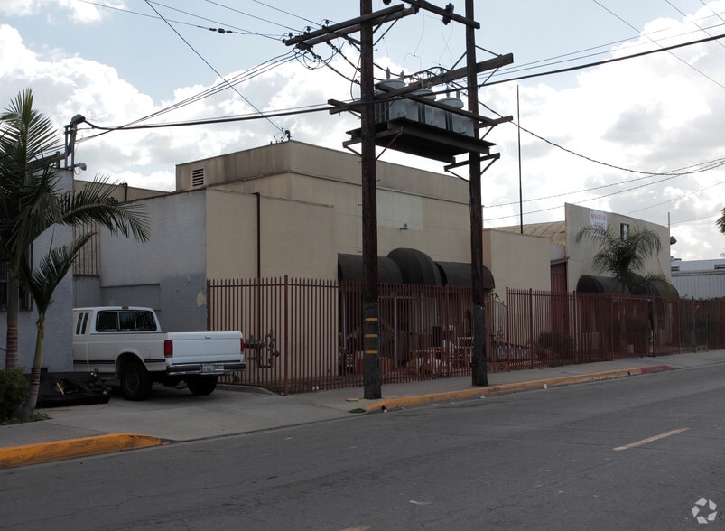 7726 Maie Ave, Los Angeles, CA à vendre - Photo du bâtiment - Image 2 de 3