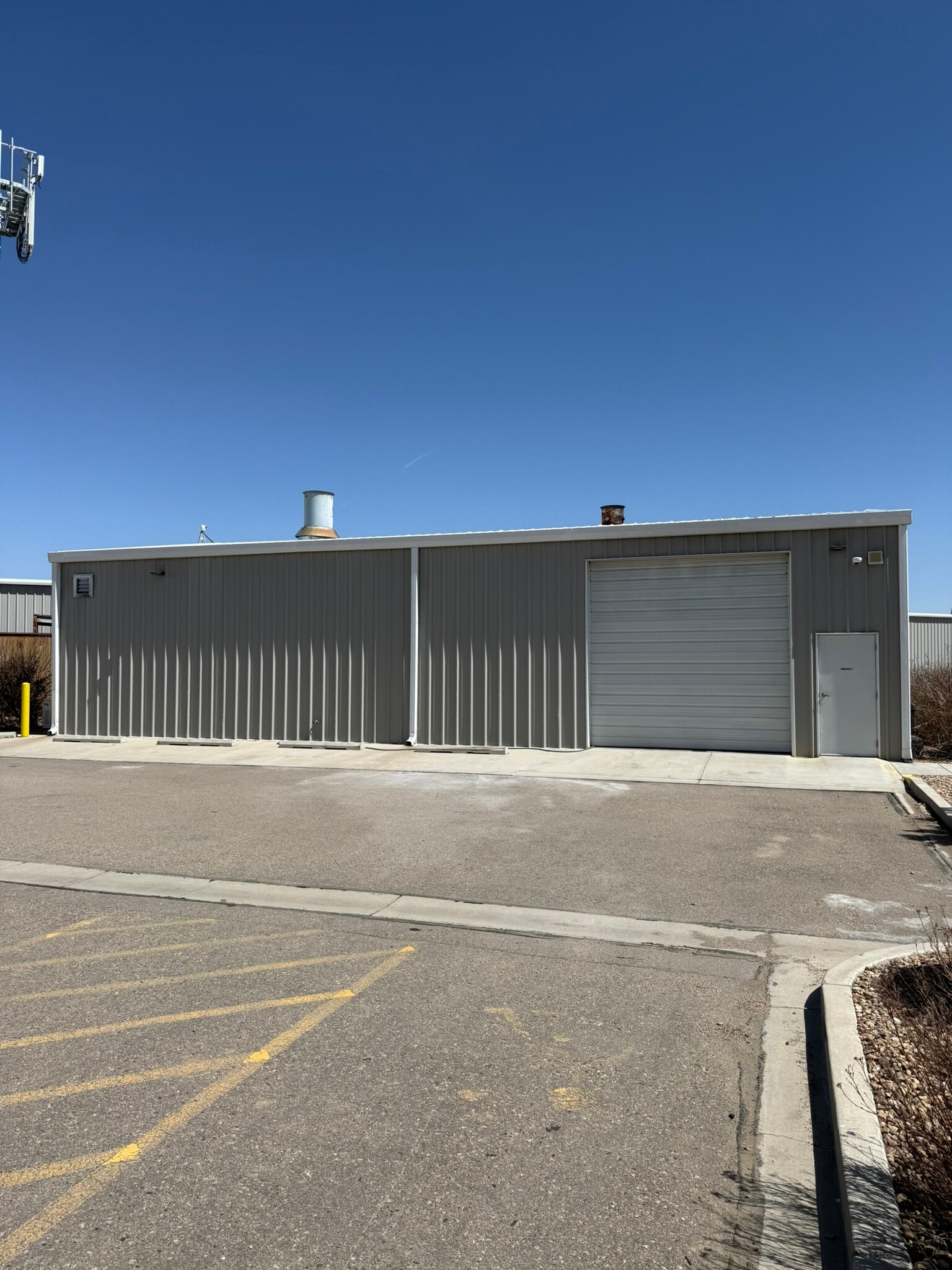 27292 County Road 13, Johnstown, CO for lease Primary Photo- Image 1 of 15