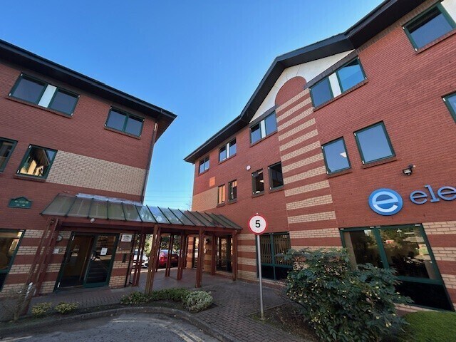 Woodlands Ln, Bradley Stoke à louer Photo du bâtiment- Image 1 de 4