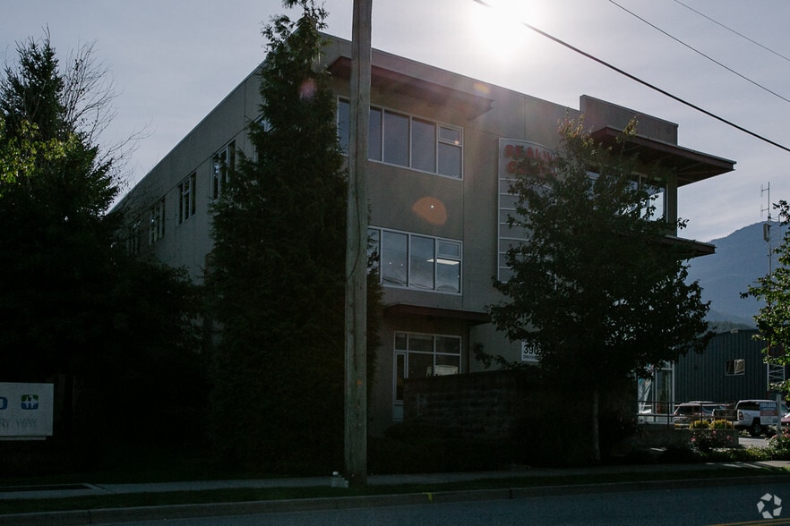 39012 Discovery Way, Squamish, BC à vendre - Photo du bâtiment - Image 2 de 4