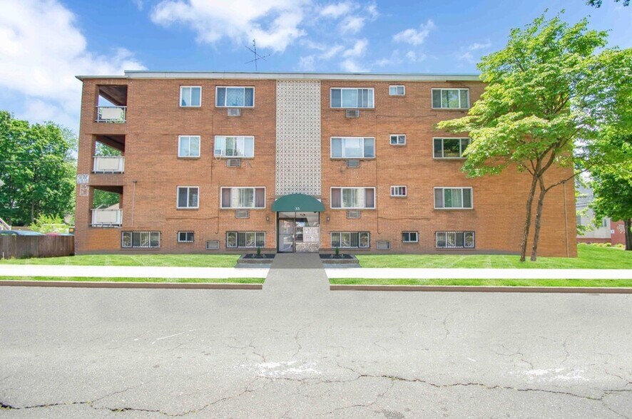 467 Farmington Ave, Hartford, CT à vendre - Photo du bâtiment - Image 3 de 9