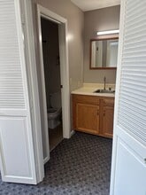 431-457 W Liberty St, Medina, OH for lease Interior Photo- Image 1 of 7