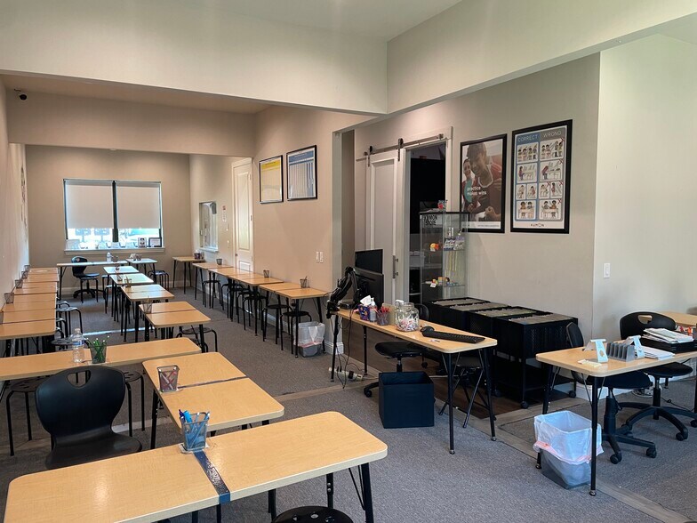 4425 Plano Pky, Carrollton, TX à vendre - Photo du bâtiment - Image 3 de 8