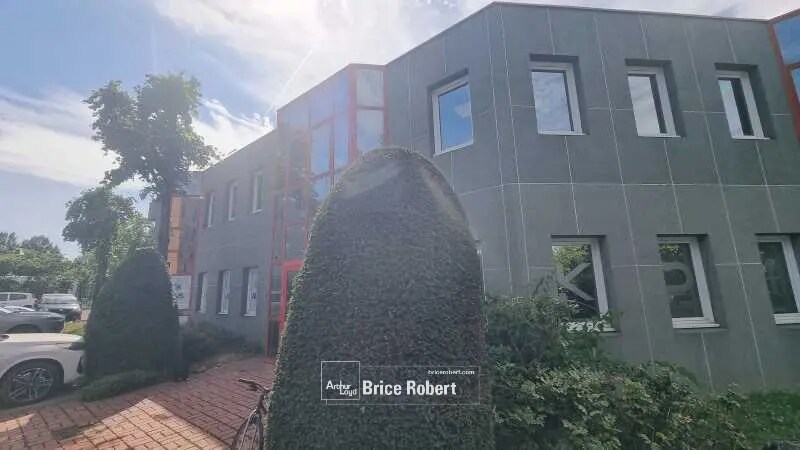 Bureau dans Lyon à louer - Photo du bâtiment - Image 1 de 1