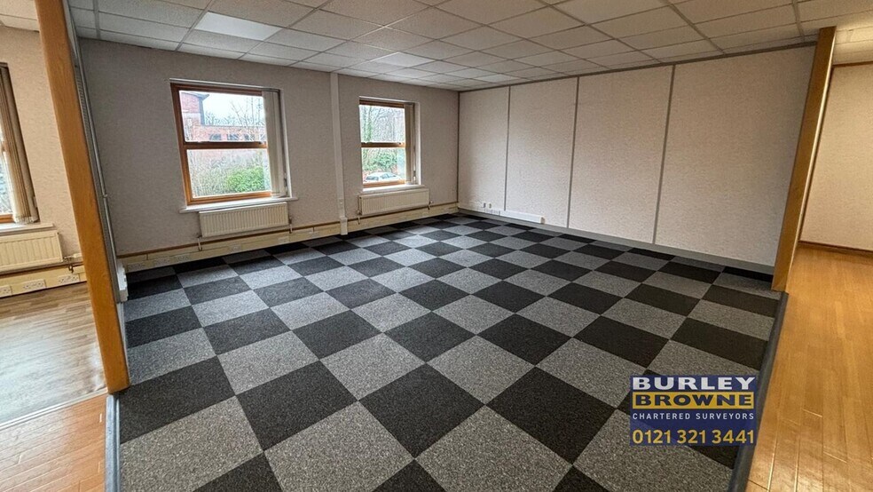 38 Lichfield Rd, Sutton Coldfield à louer - Photo du bâtiment - Image 3 de 24