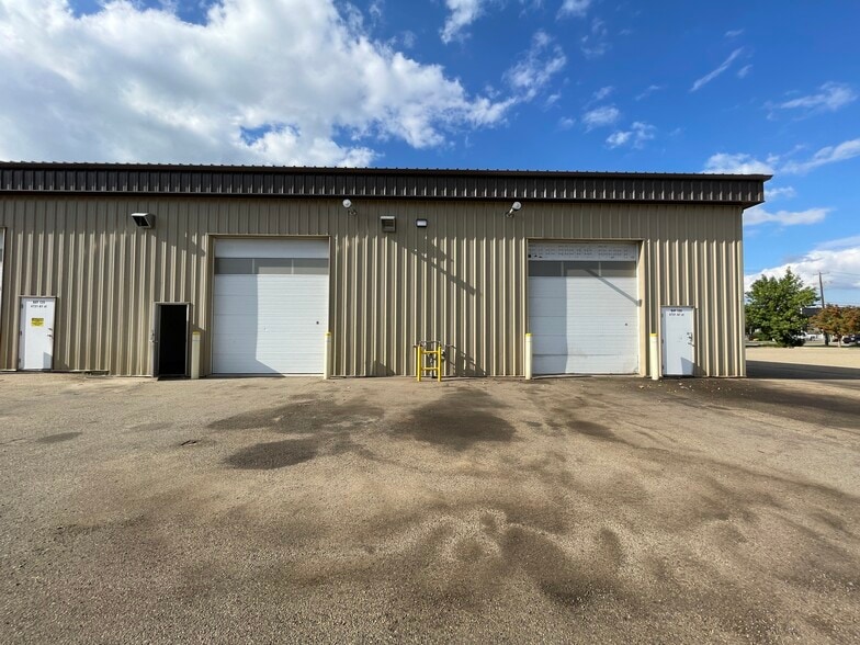 4731 61 St, Red Deer, AB for lease - Building Photo - Image 2 of 7