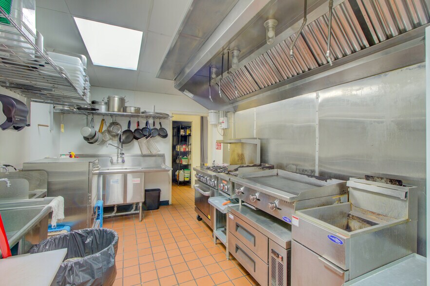 110 Ville Dr, Boulder City, NV à louer - Photo intérieure - Image 1 de 24