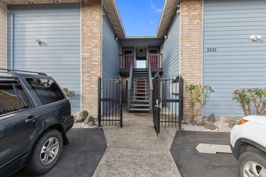 3332 Chandler St, Tacoma, WA à vendre - Photo du bâtiment - Image 2 de 27