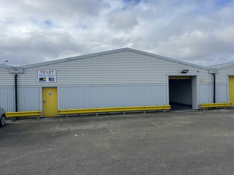 Clifton Rd, Huntingdon for lease - Building Photo - Image 2 of 16