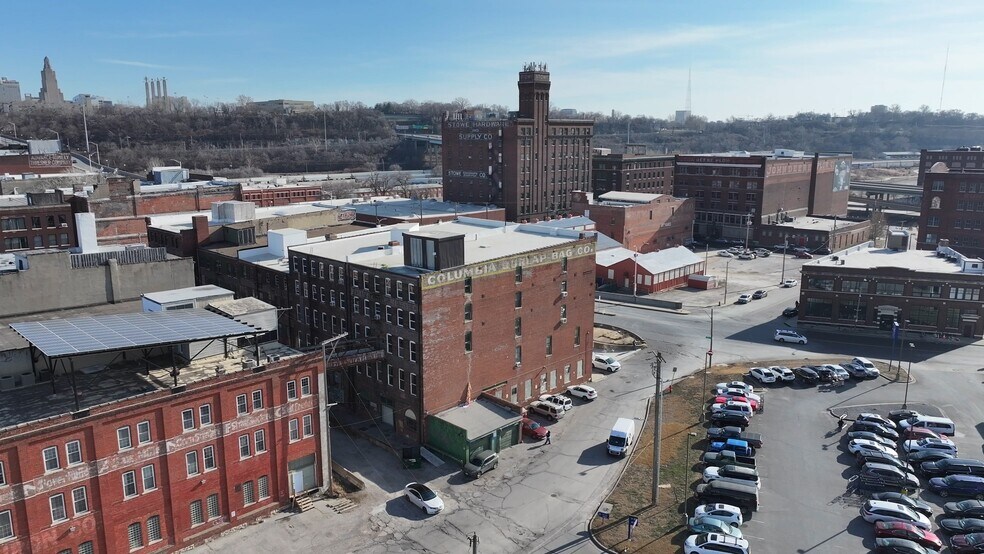 West Bottoms 3 portefeuille de 3 propriétés à vendre sur LoopNet.ca - Vidéo sur l’inscription commerciale - Image 2 de 43