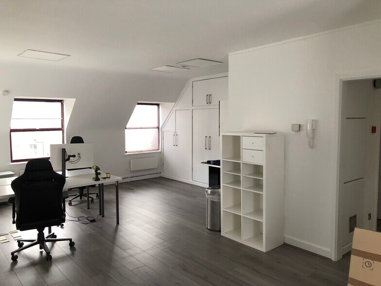 11-43 Harwood Rd, Londres à louer - Photo du bâtiment - Image 2 de 11