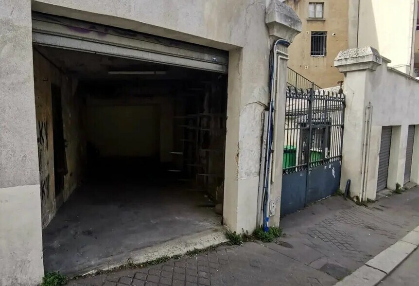 Industriel dans Paris à louer - Photo du bâtiment - Image 3 de 6