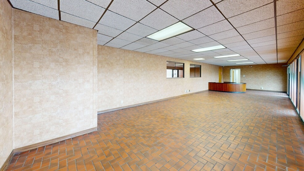 114 Ralph Ablanedo Dr, Austin, TX for sale - Interior Photo - Image 3 of 8