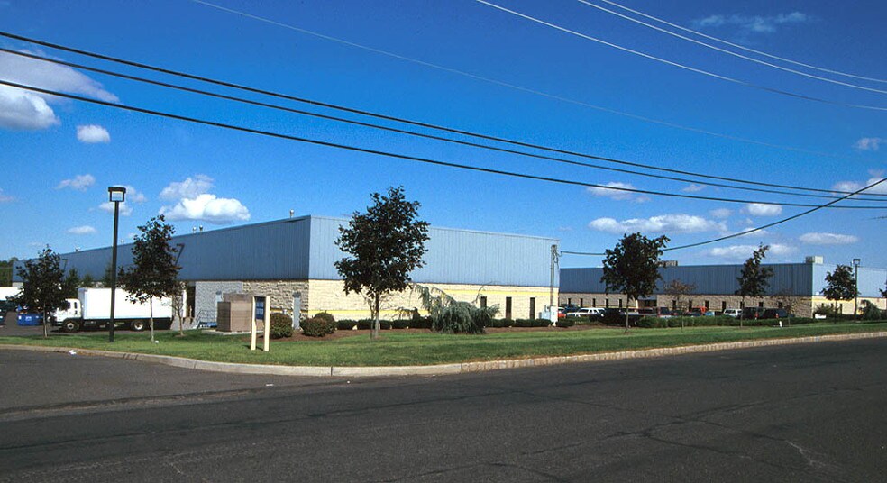 185 Industrial Pkwy, Branchburg, NJ à vendre - Photo du bâtiment - Image 2 de 56