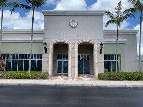 2355 vanderbilt beach Rd, Naples, FL for lease Interior Photo- Image 1 of 5