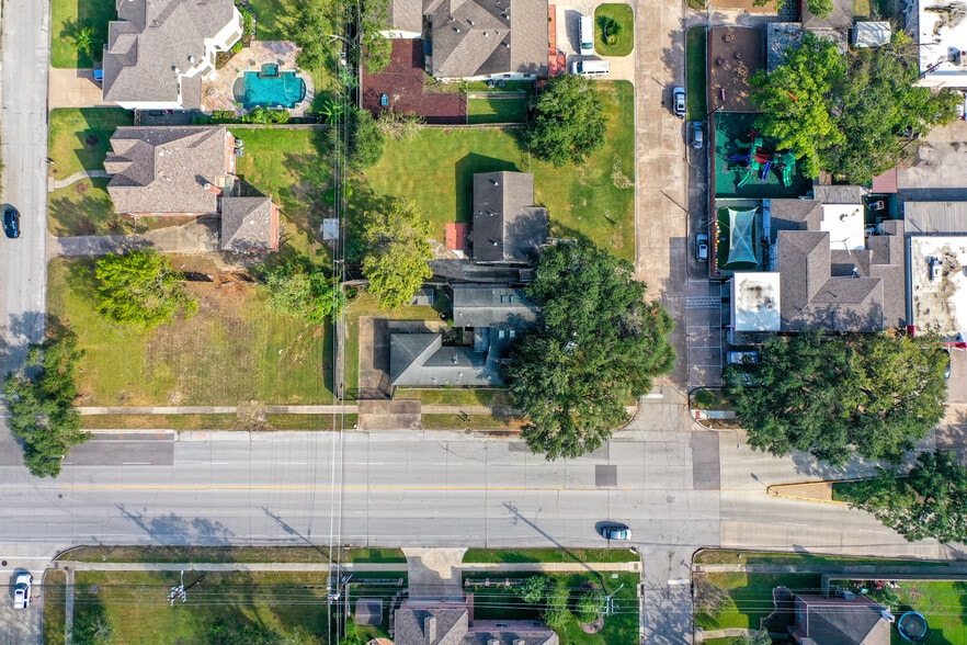 5008 Locust St, Bellaire, TX for sale - Primary Photo - Image 1 of 7