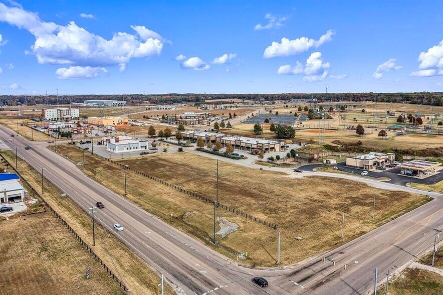 283 Parkstone Pl, Jackson, TN à vendre - Photo du bâtiment - Image 2 de 19