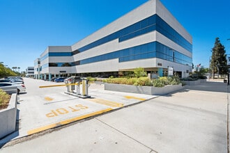 6345 Balboa Blvd, Encino, CA à louer Photo du bâtiment- Image 1 de 5