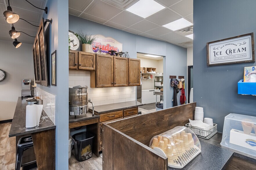 20 Railway Av S, Marwayne, AB à vendre - Photo intérieure - Image 3 de 33