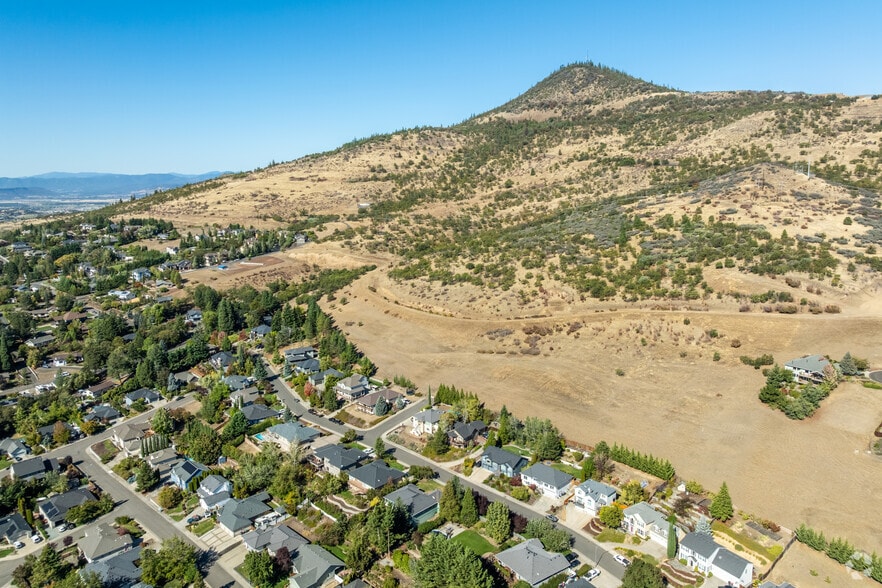 0 Cherry Lane, Medford, OR for sale - Primary Photo - Image 3 of 16