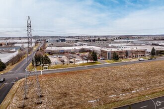 5400-5490 Boul Thimens, Saint-Laurent, QC - Aérien  Vue de la carte